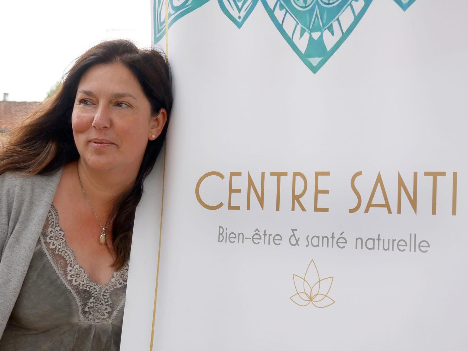 Portrait de Nadège Ingels, praticienne énergéticienne, au Centre Santi